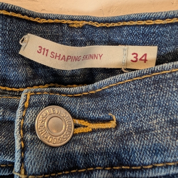 Levi's 311 Shaping Skinny Women's Size 34 Jeans Mid Wash - Picture 4 of 9